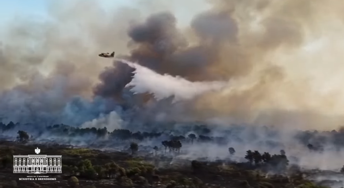 incendi albania