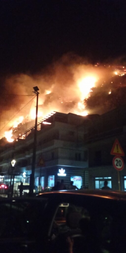 incendio bagnara calabra