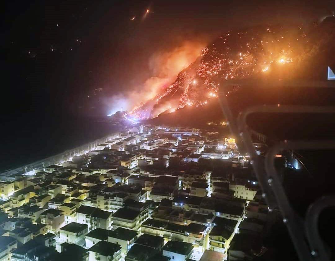 incendio bagnara calabra