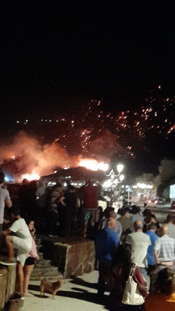 incendio bagnara calabra