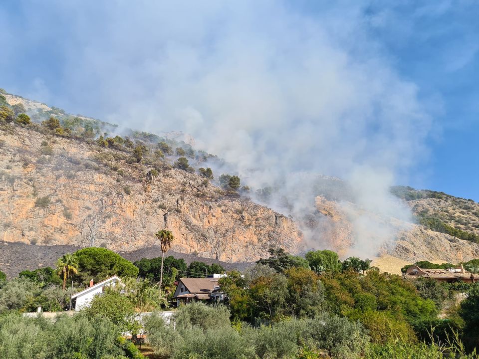 incendio monte pellegrino