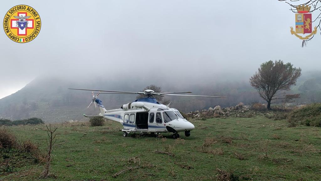 Operaio forestale ferito Soccorso Alpino in azione a Monte Cuccio