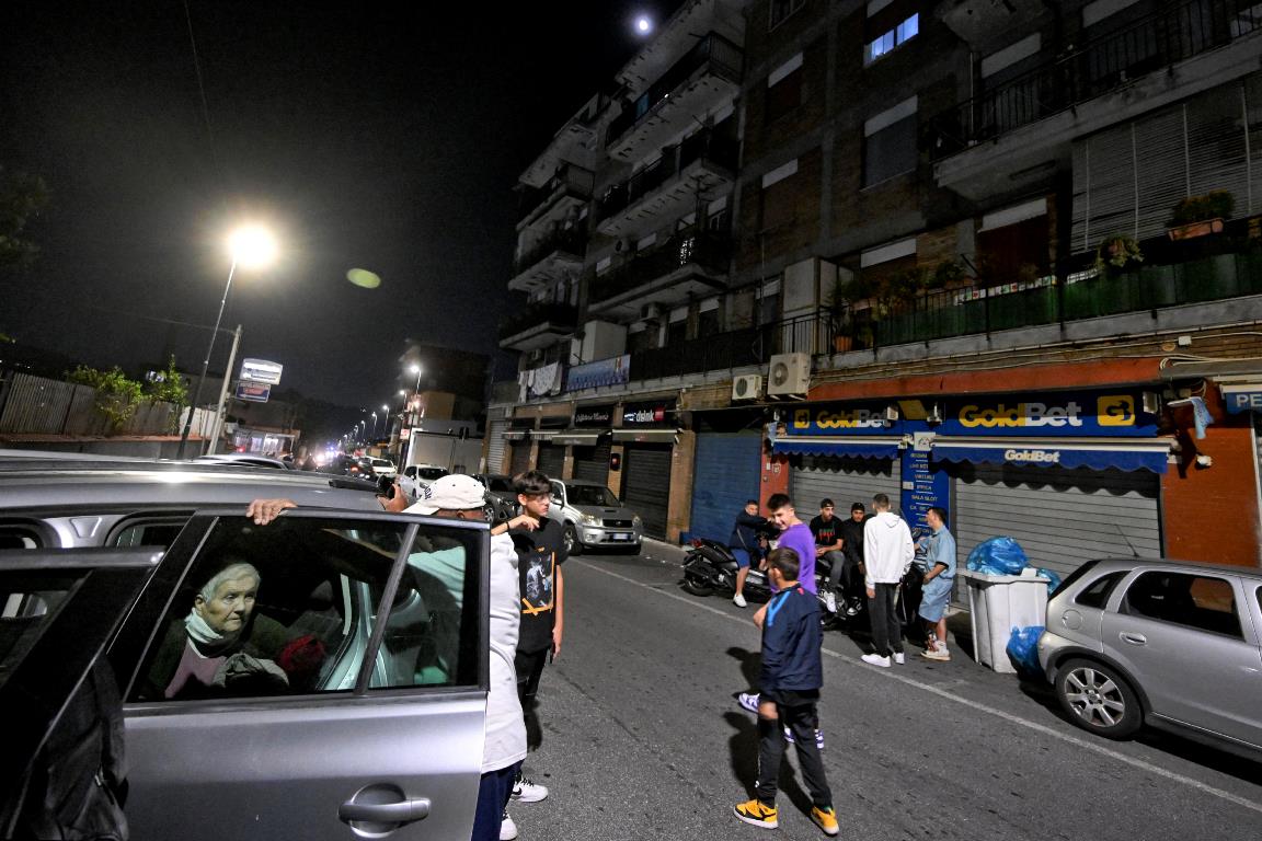 terremoto napoli pozzuoli campi flegrei