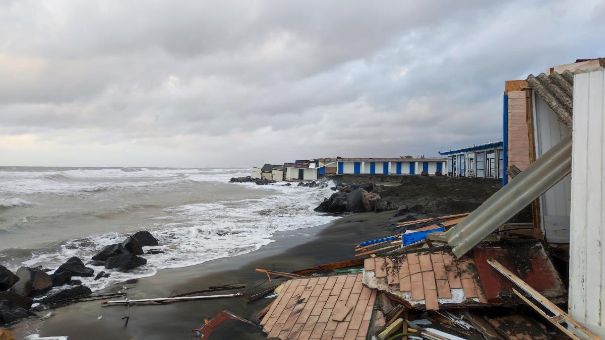 mareggiata fiumicino maltempo roma