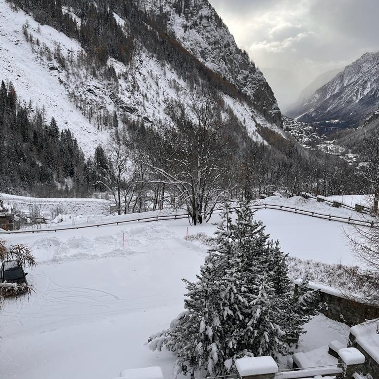 neve courmayeur valle d'aosta