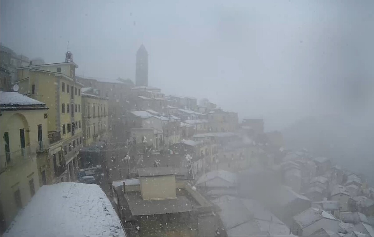 neve sant'agata di puglia