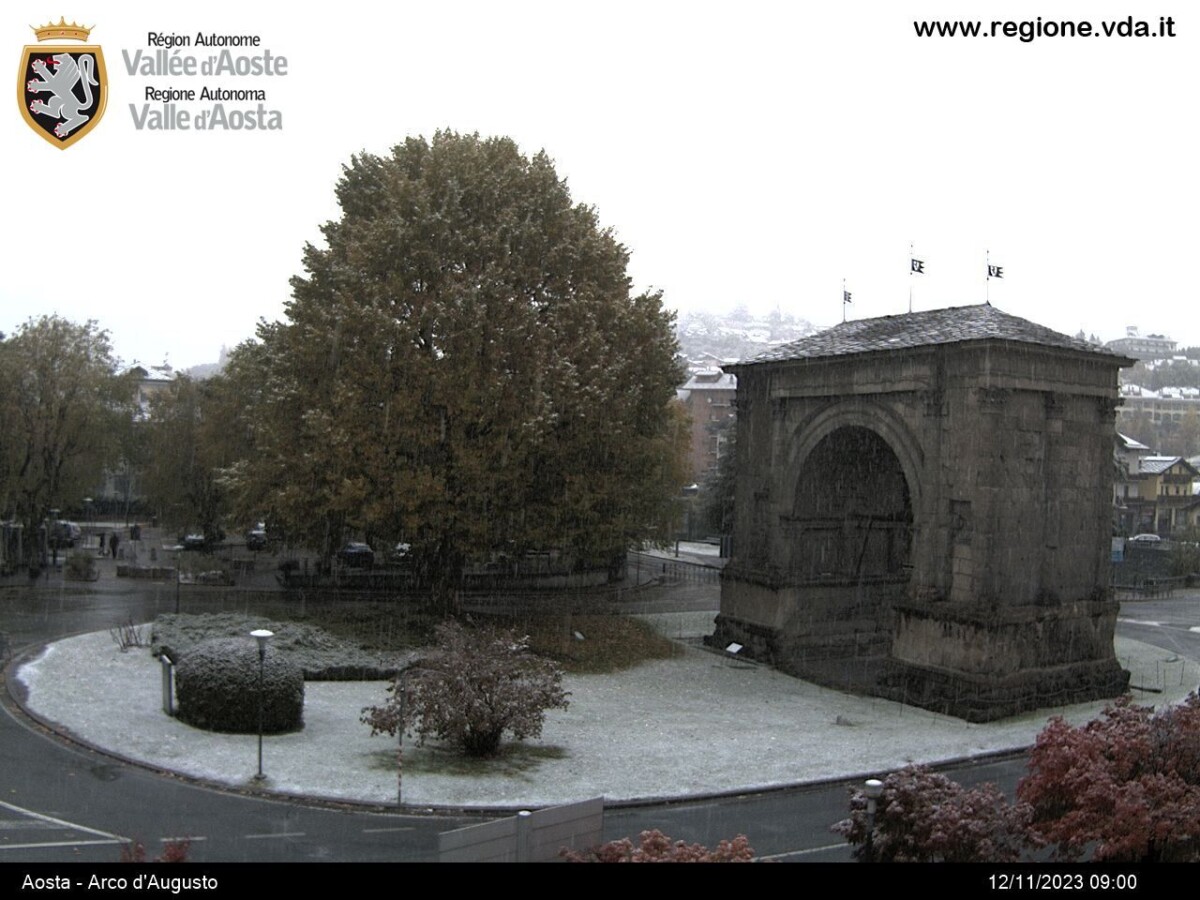 oggi neve alpi