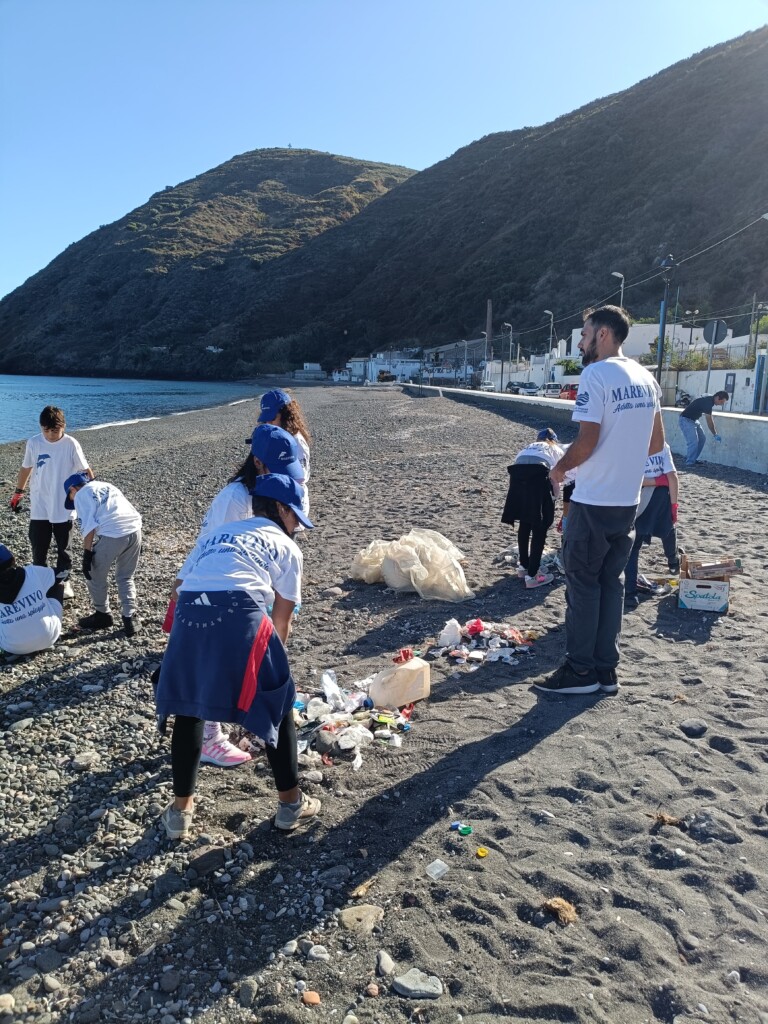 progetto adotta una spiaggia canneto