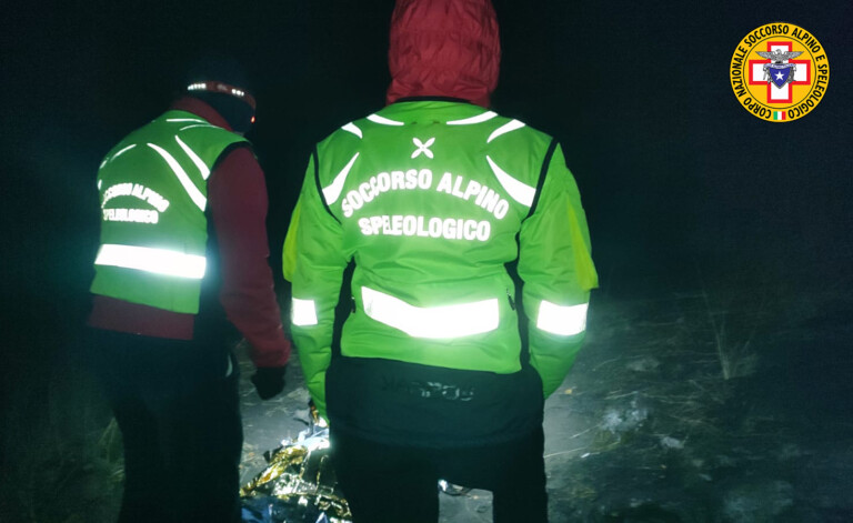 soccorso alpino notte etna