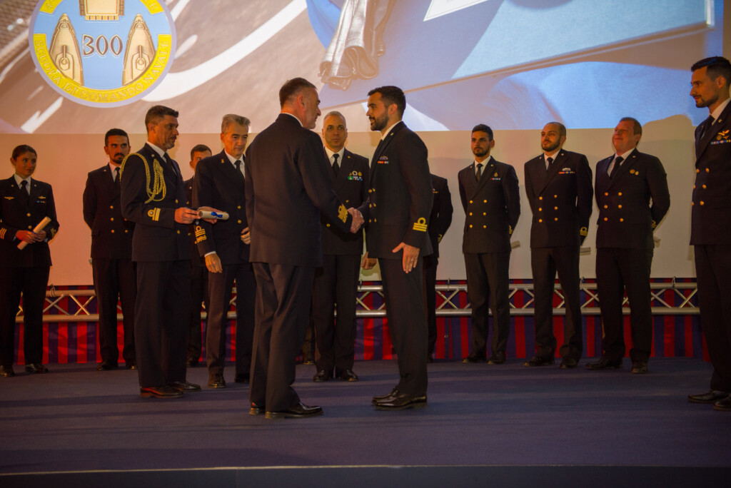 consegna diplomi scuola comando navale marina militare