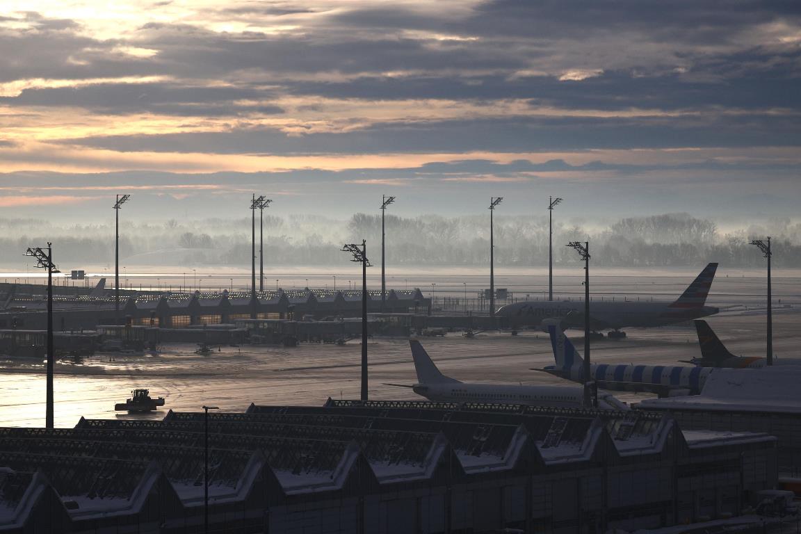 neve pioggia gelata germania chiuso aeroporto monaco baviera