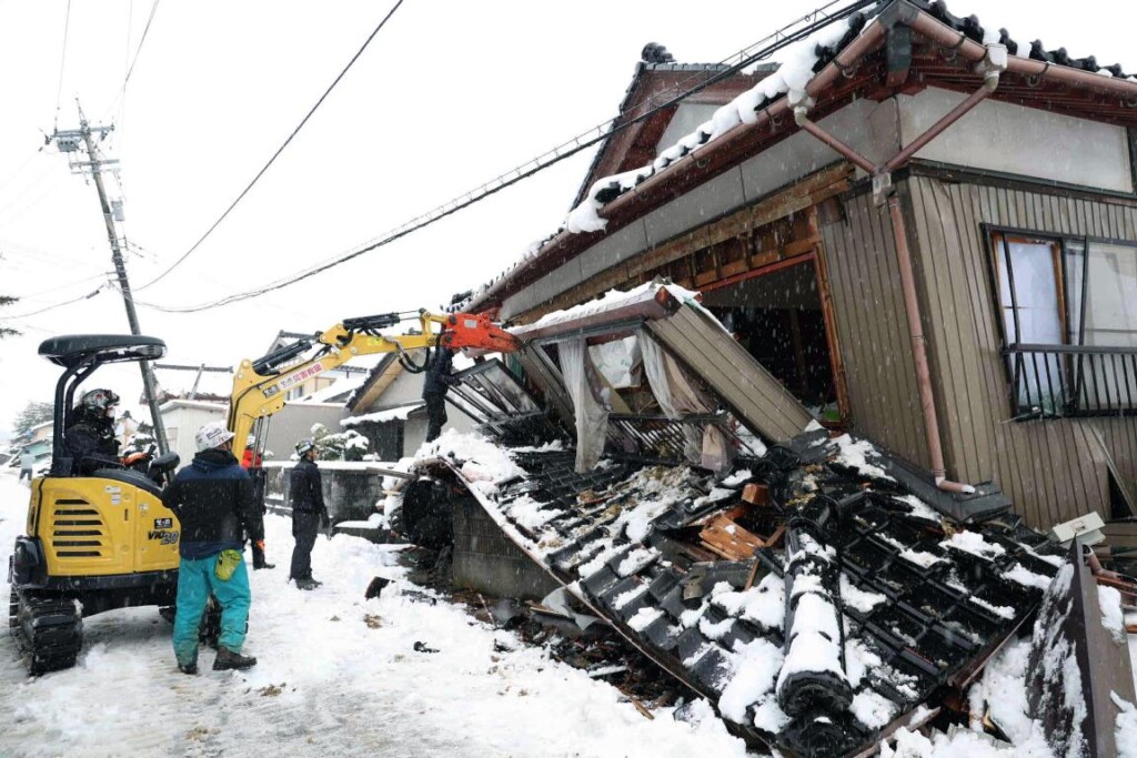 neve giappone terremoto maltempo