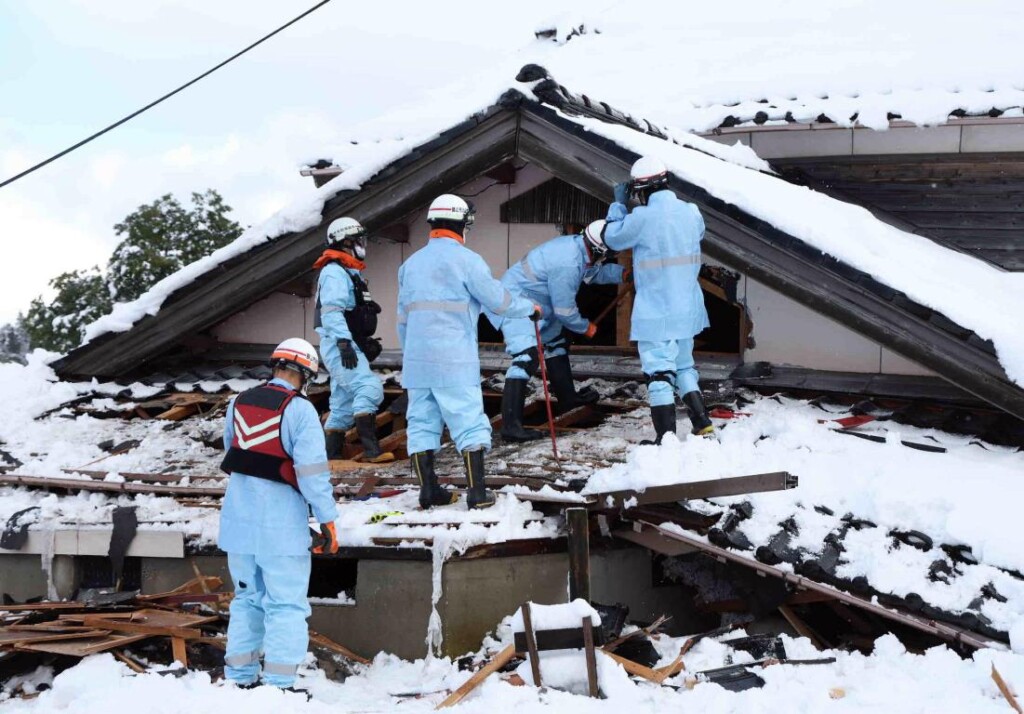 neve giappone terremoto maltempo