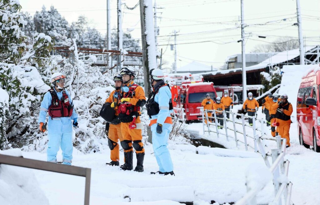 neve giappone terremoto maltempo