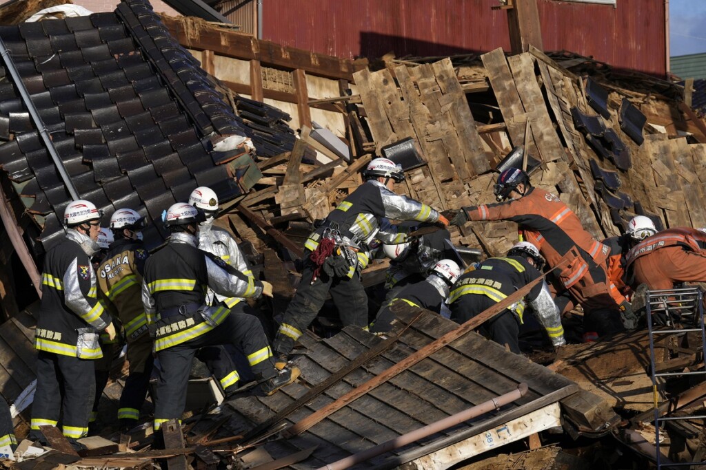 terremoto giappone morti feriti dispersi