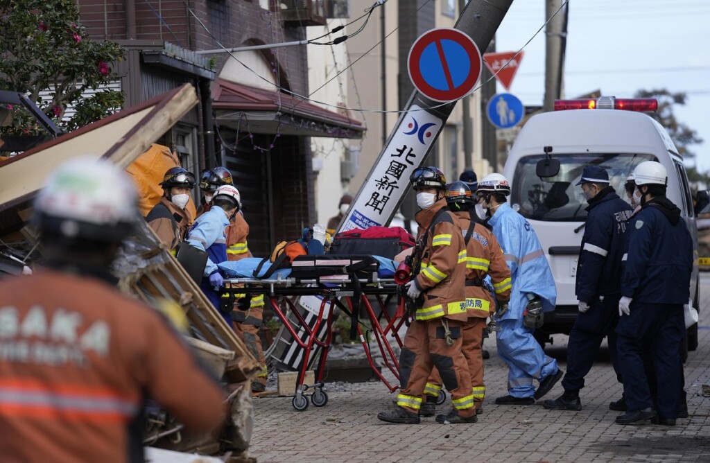 terremoto giappone morti feriti dispersi