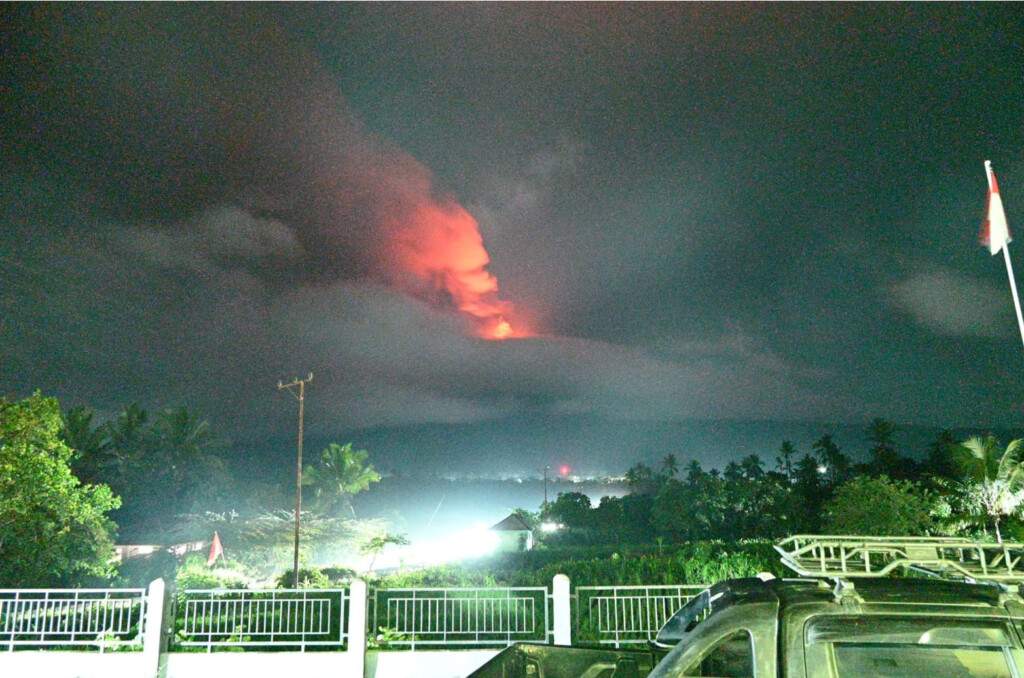 vulcano indonesia Lewotobi Laki-Laki