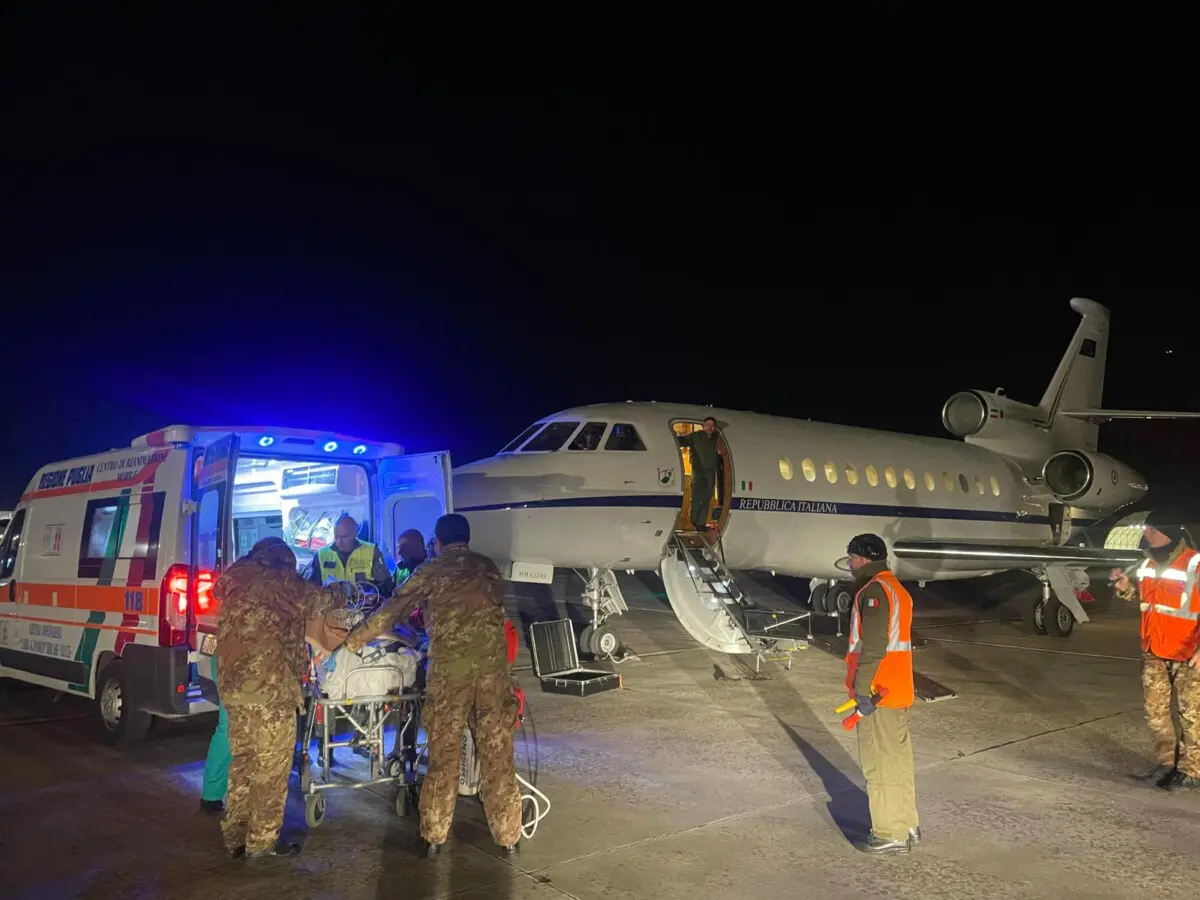 Aeronautica Militare doppio soccorso aereo Falcon 900 trasporta