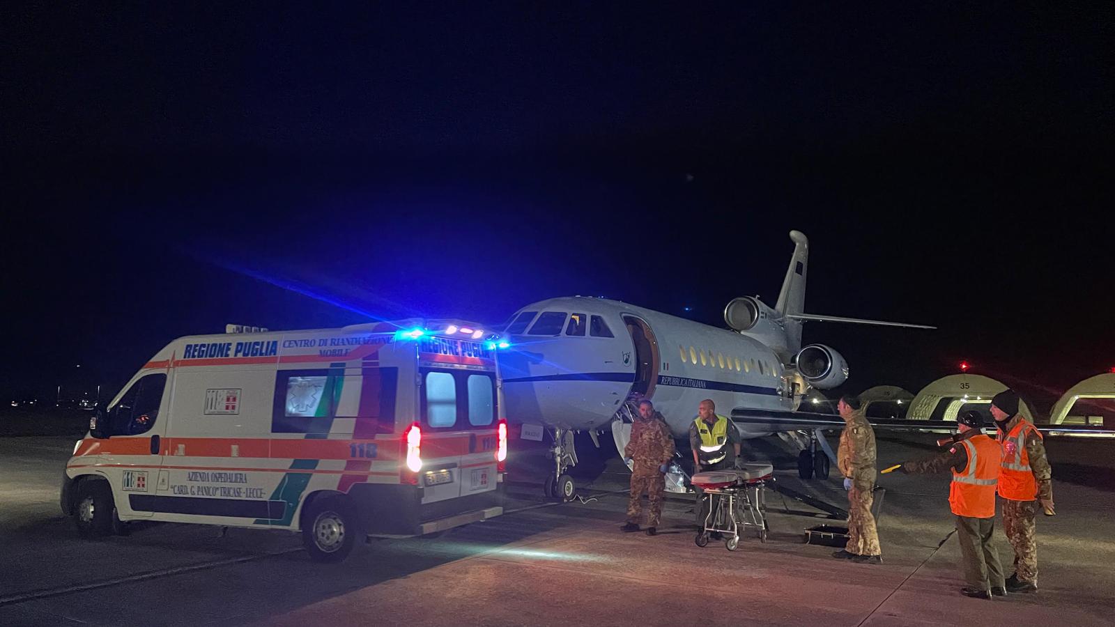 Aeronautica Militare doppio soccorso aereo Falcon 900 trasporta