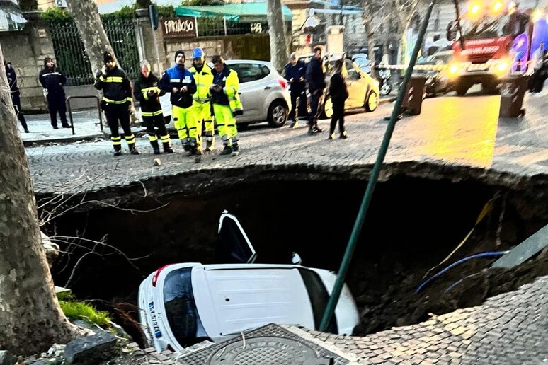 voragine napoli