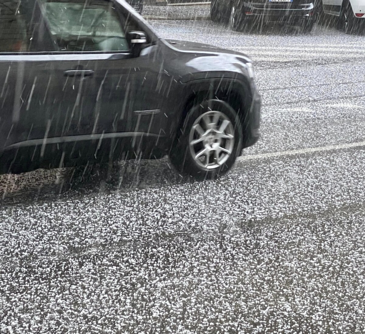 maltempo grandine roma oggi