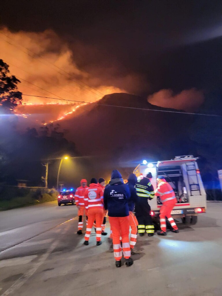 incendio Castellammare del Golfo