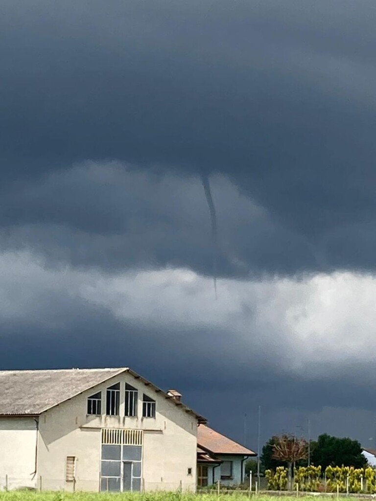 funnel cloud copparo emilia romagna