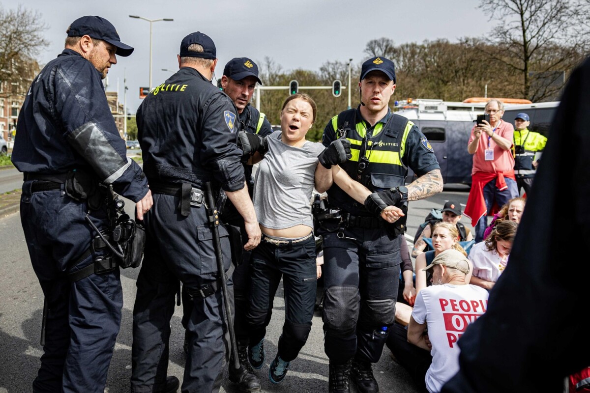 Greta Thunberg protesta aja