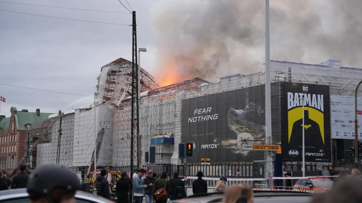 incendio borsa copenaghen (1)