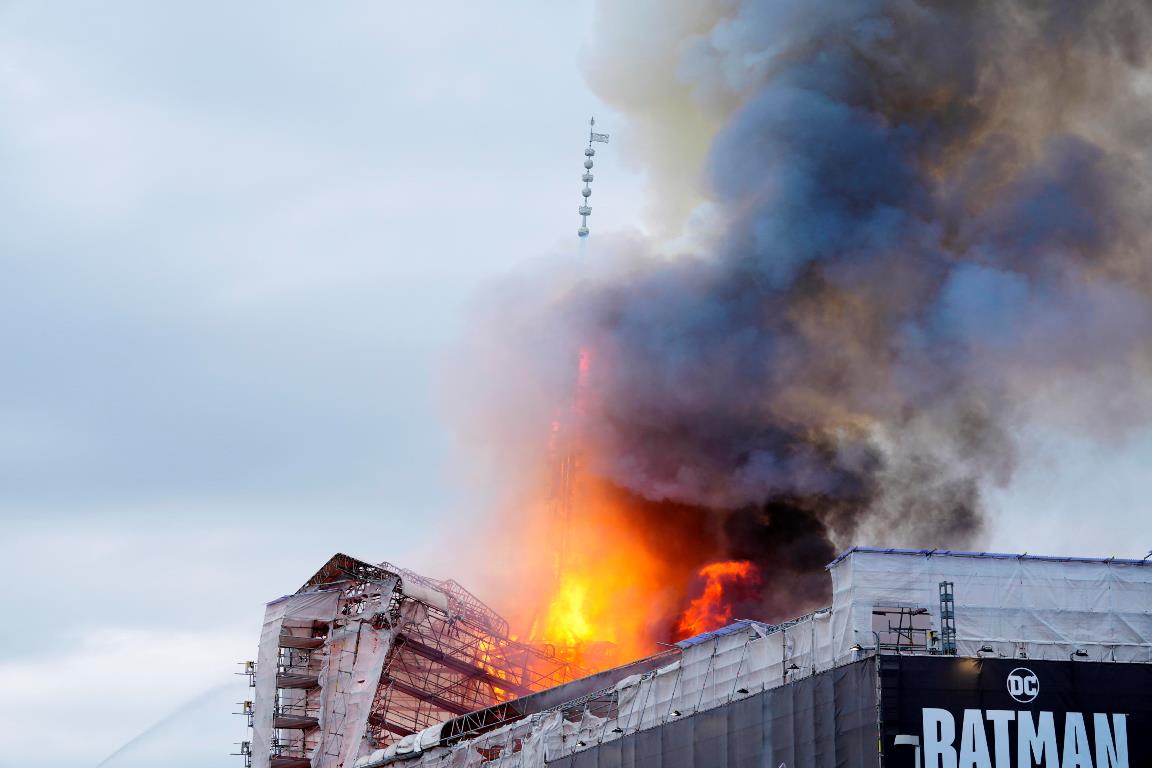 incendio copenaghen borsa