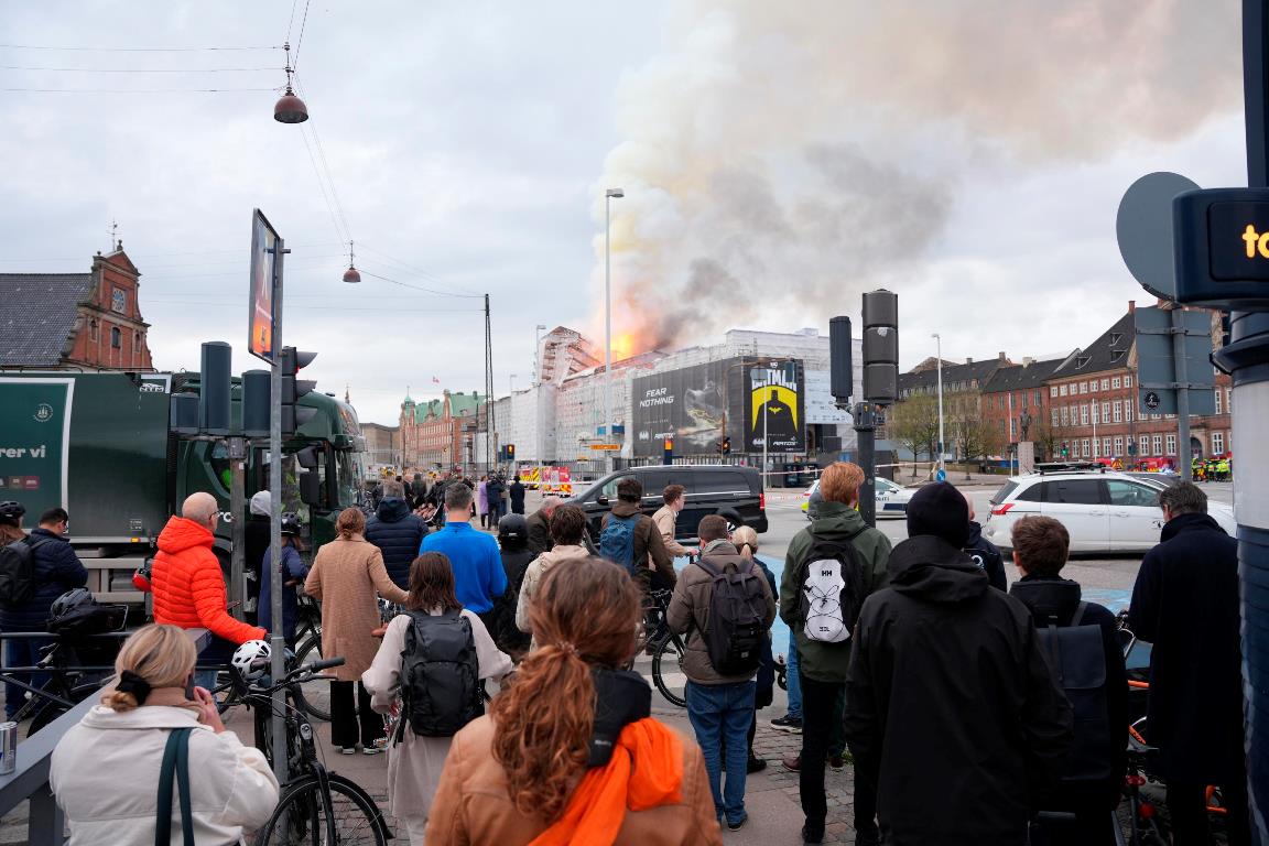 incendio copenaghen borsa