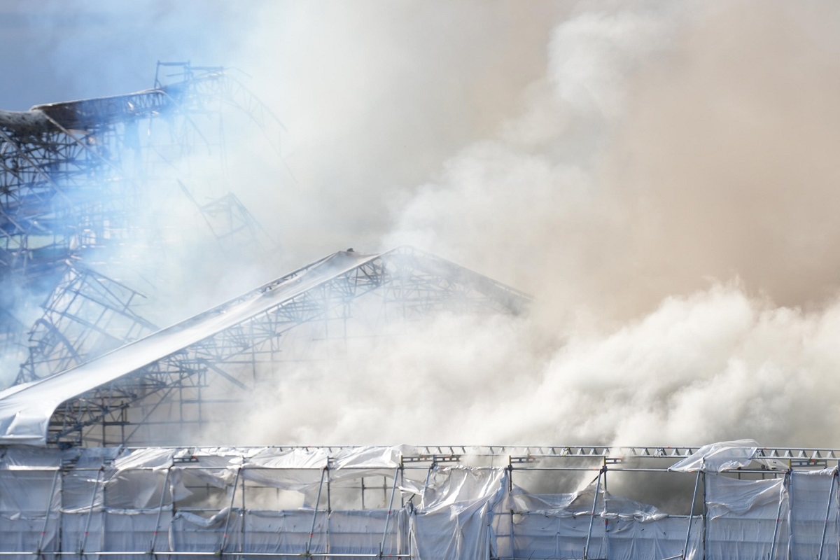 incendio danimarca borsa