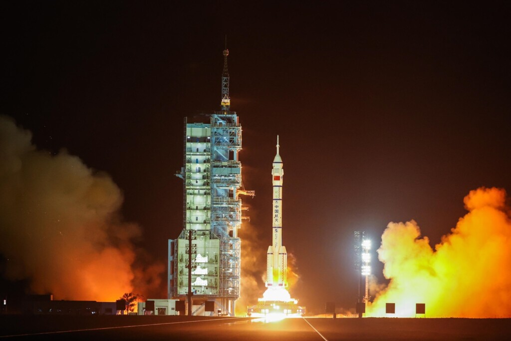 missione Shenzhou-18