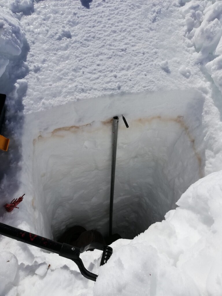 neve rossa alpi marittime liguri