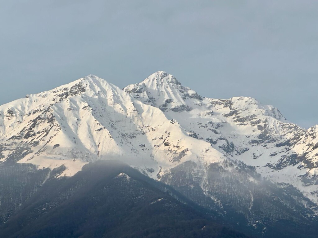 neve rossa alpi marittime liguri