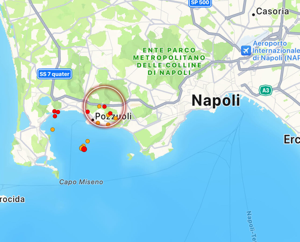 terremoto napoli campi flegrei pozzuoli oggi 14 aprile