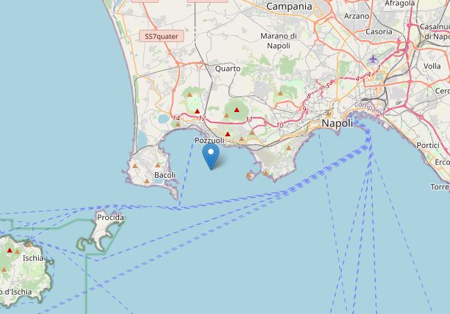 campi flegrei terremoto pozzuoli