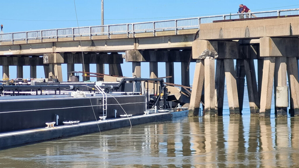 incidente chiatta Pelican Island Causeway 2