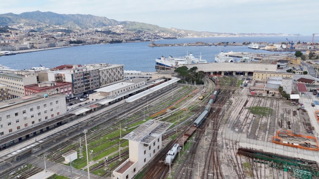 messina imbarco treni stretto