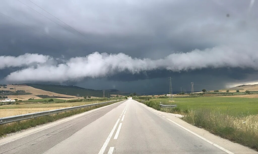 shelf cloud