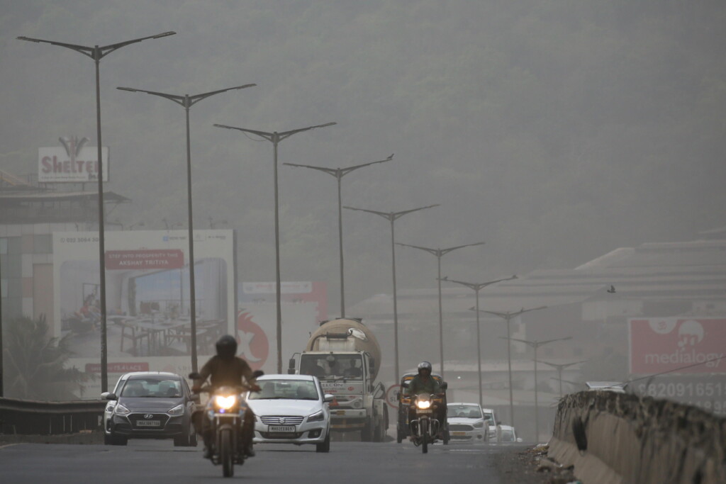 tempesta di polvere mumbai