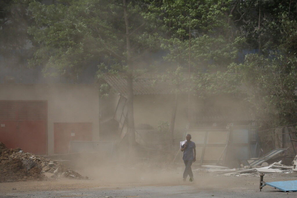 tempesta di polvere mumbai