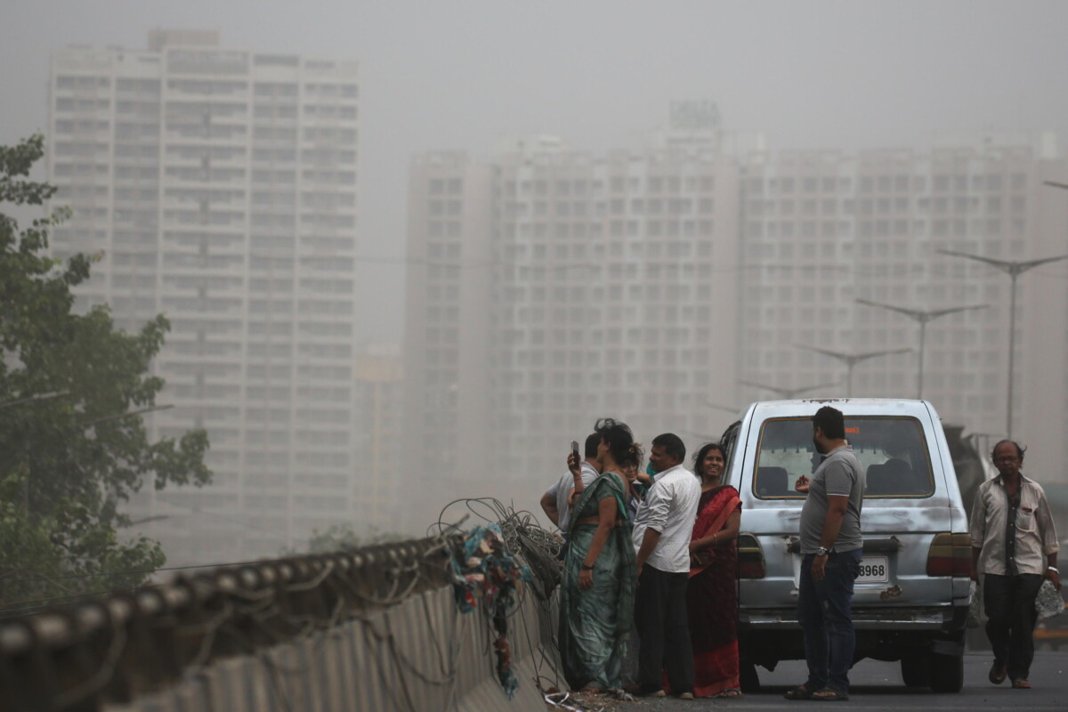 tempesta di polvere mumbai