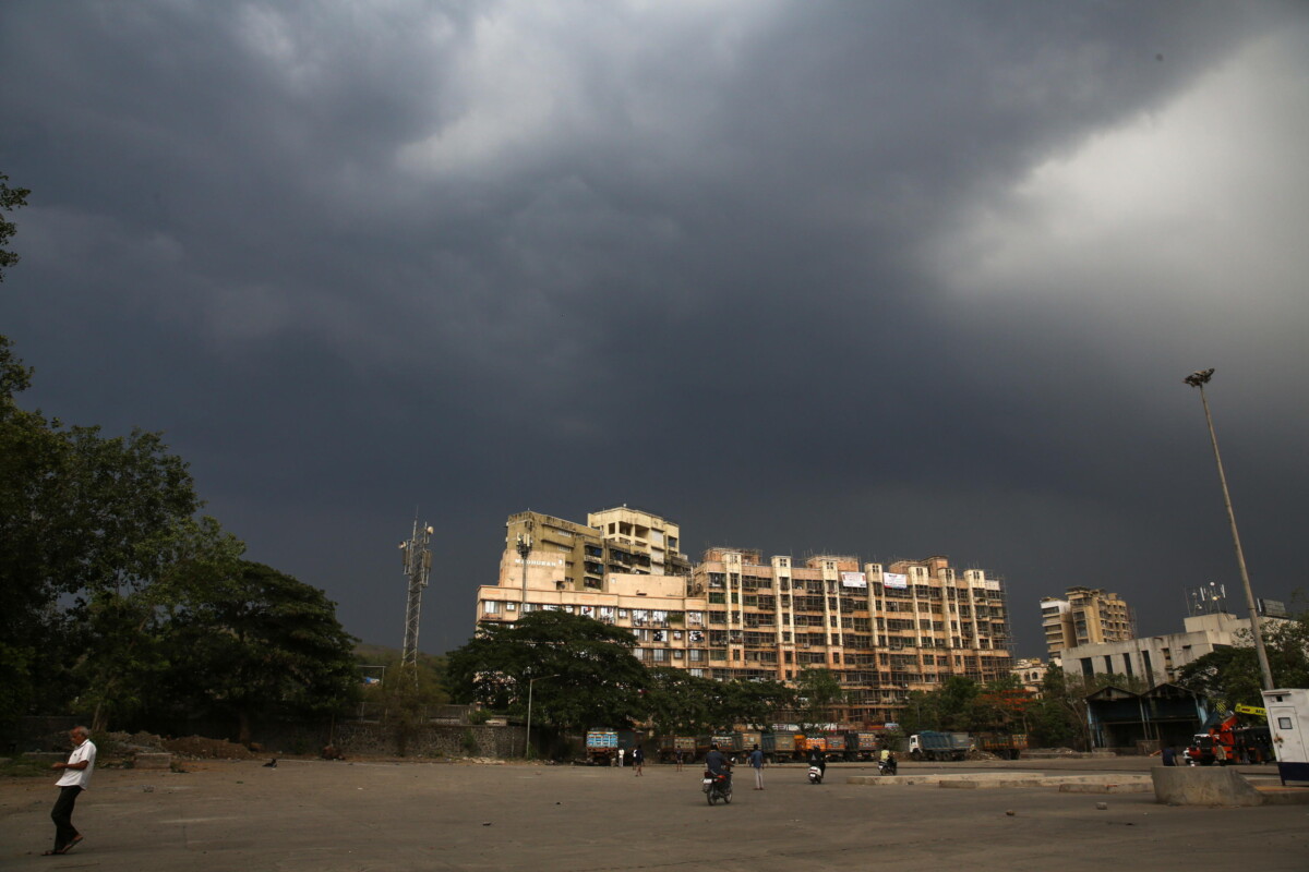 tempesta di polvere mumbai