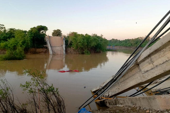 crollo ponte bolivia