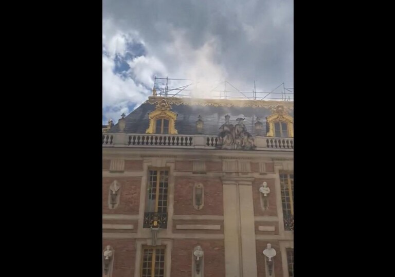 incendio reggia di versailles