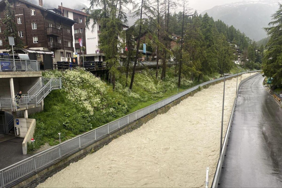 inondazioni zermatt svizzera