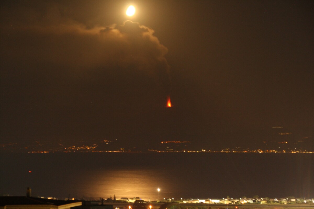 eruzione etna 15 luglio 2024