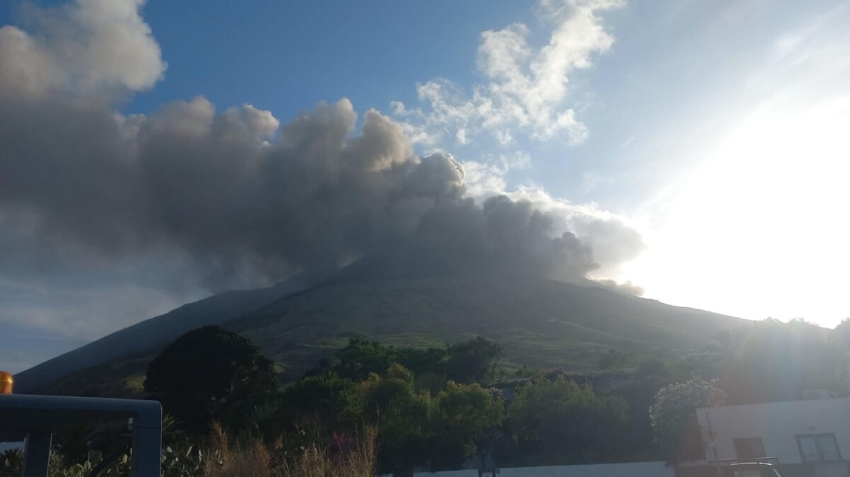 eruzione stromboli 3 luglio 2024