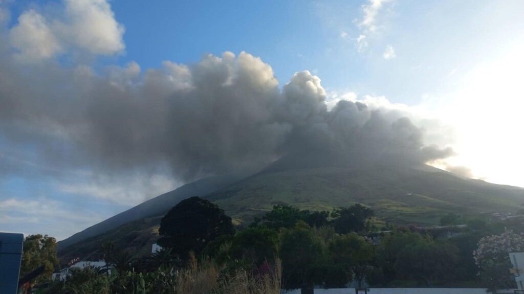 eruzione stromboli 3 luglio 2024